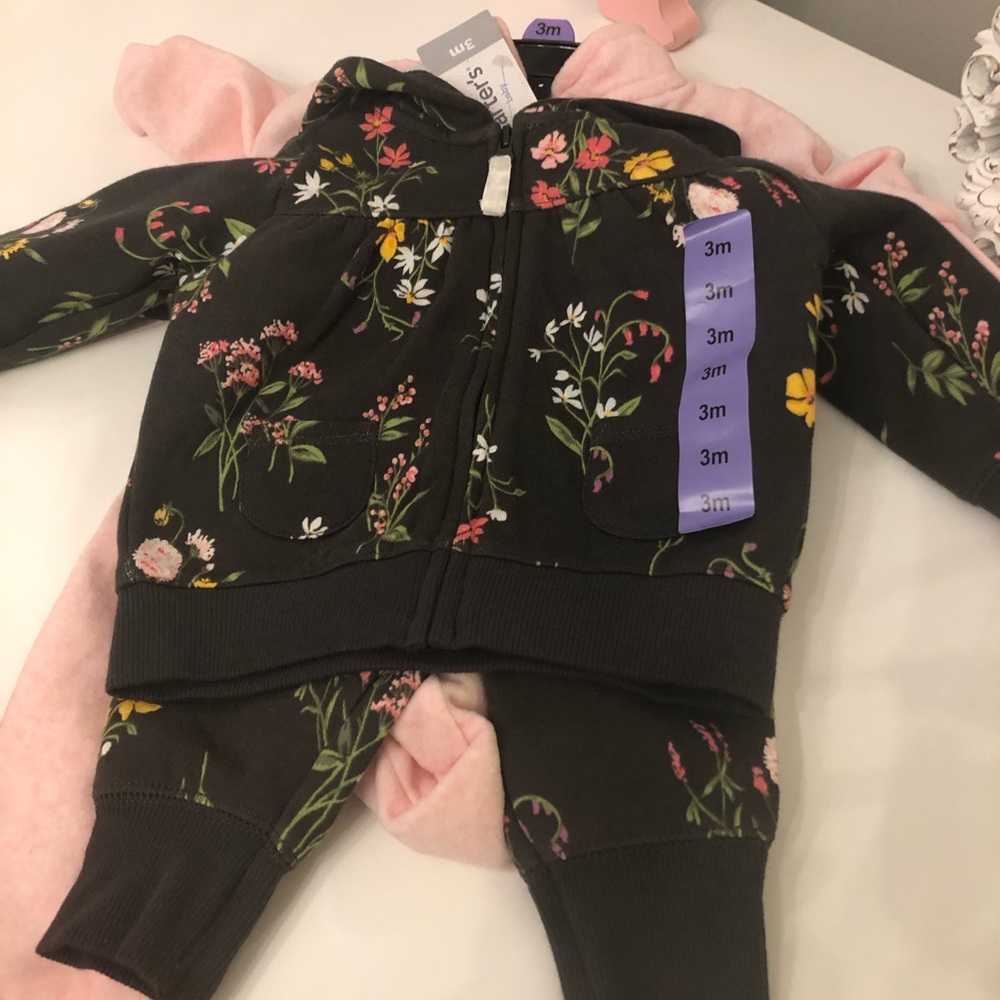 NWT 2 Carter's Outfits 0-3mo